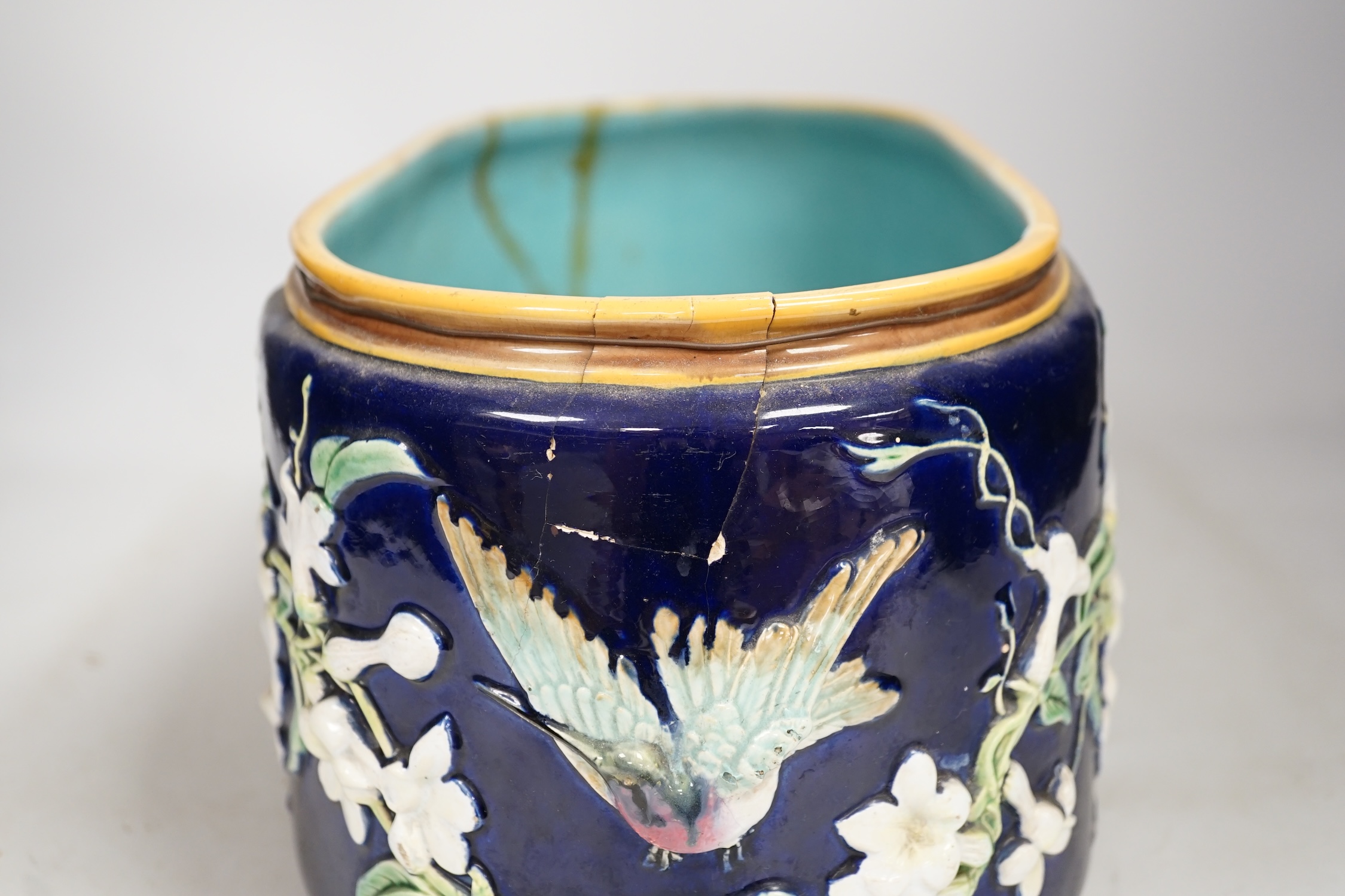 A George Jones ‘Hummingbird ’ majolica jardiniere / planter, 37cm long. Condition - poor